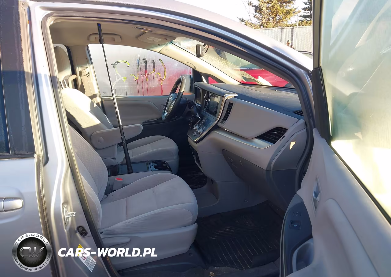 2017 Toyota Sienna Le 8 Passenger VIN:5TDKZ3DC9HS796700 - 5