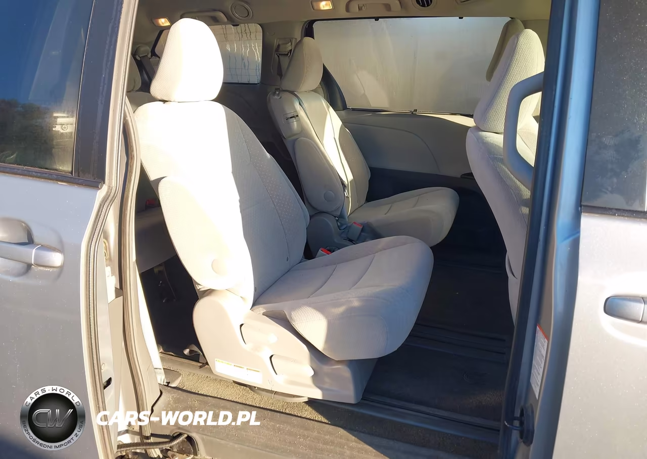 2017 Toyota Sienna Le 8 Passenger VIN:5TDKZ3DC9HS796700 - 8