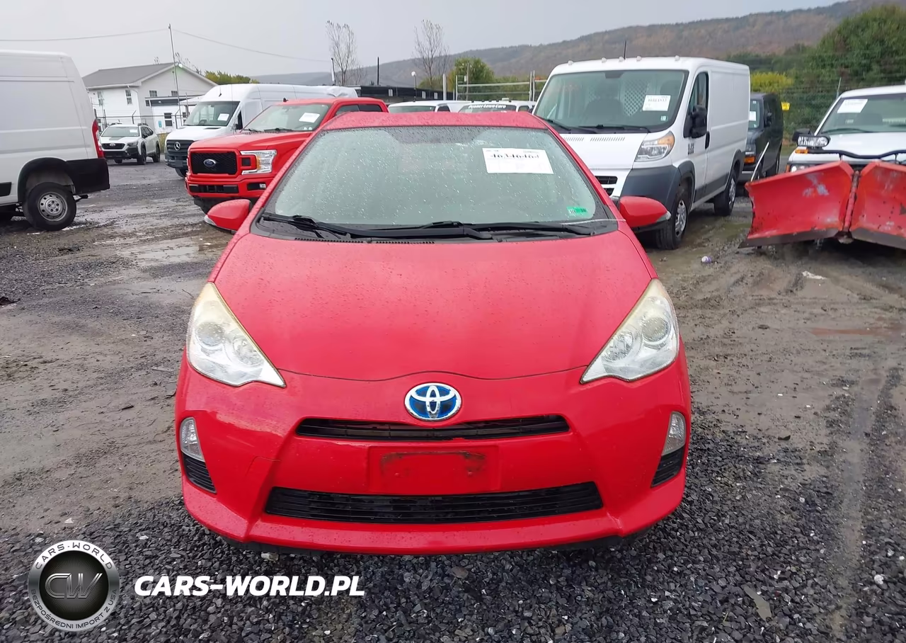 2014 Toyota Prius C Two VIN:JTDKDTB3XE1566738 - 12