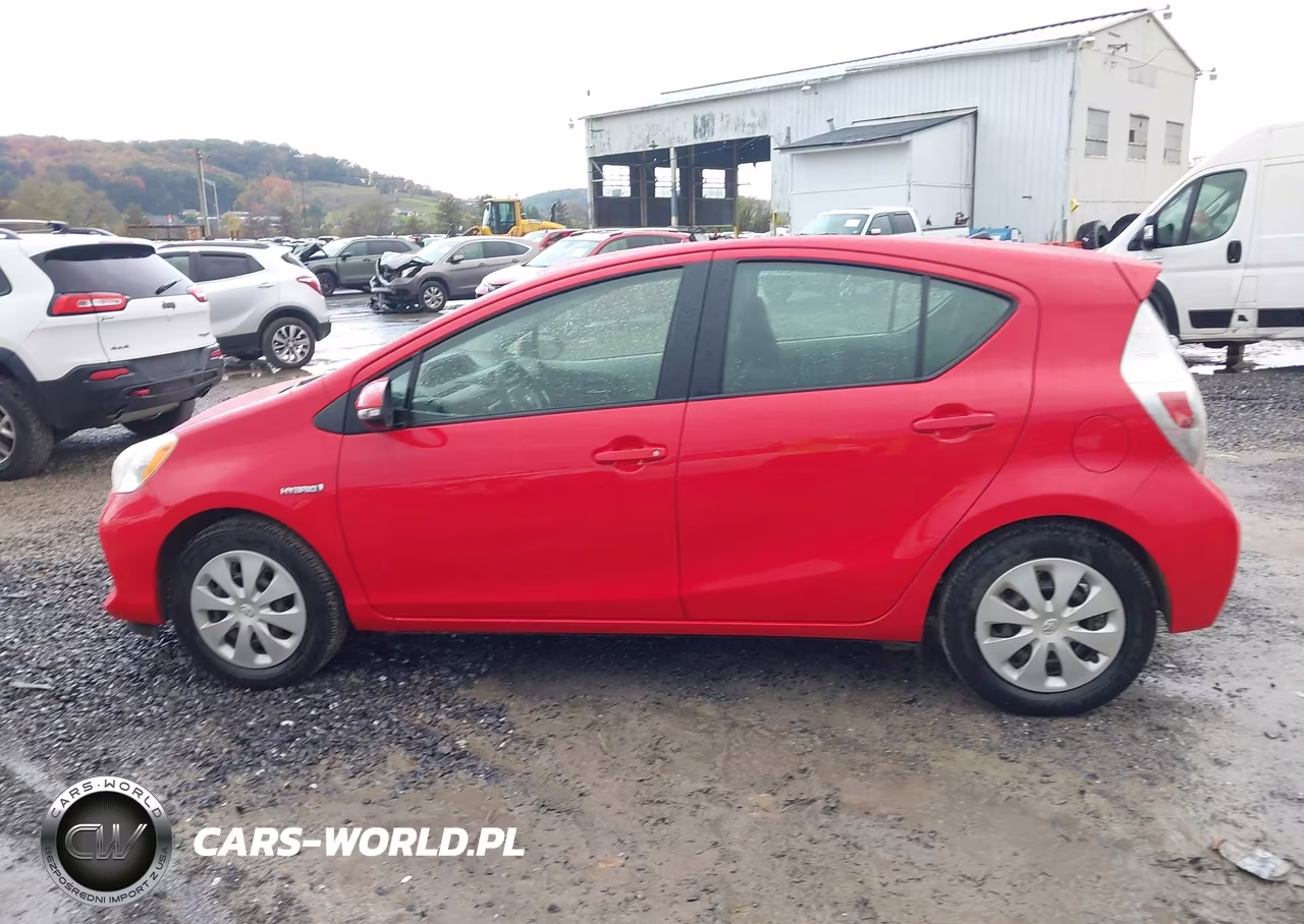 2014 Toyota Prius C Two VIN:JTDKDTB3XE1566738 - 14