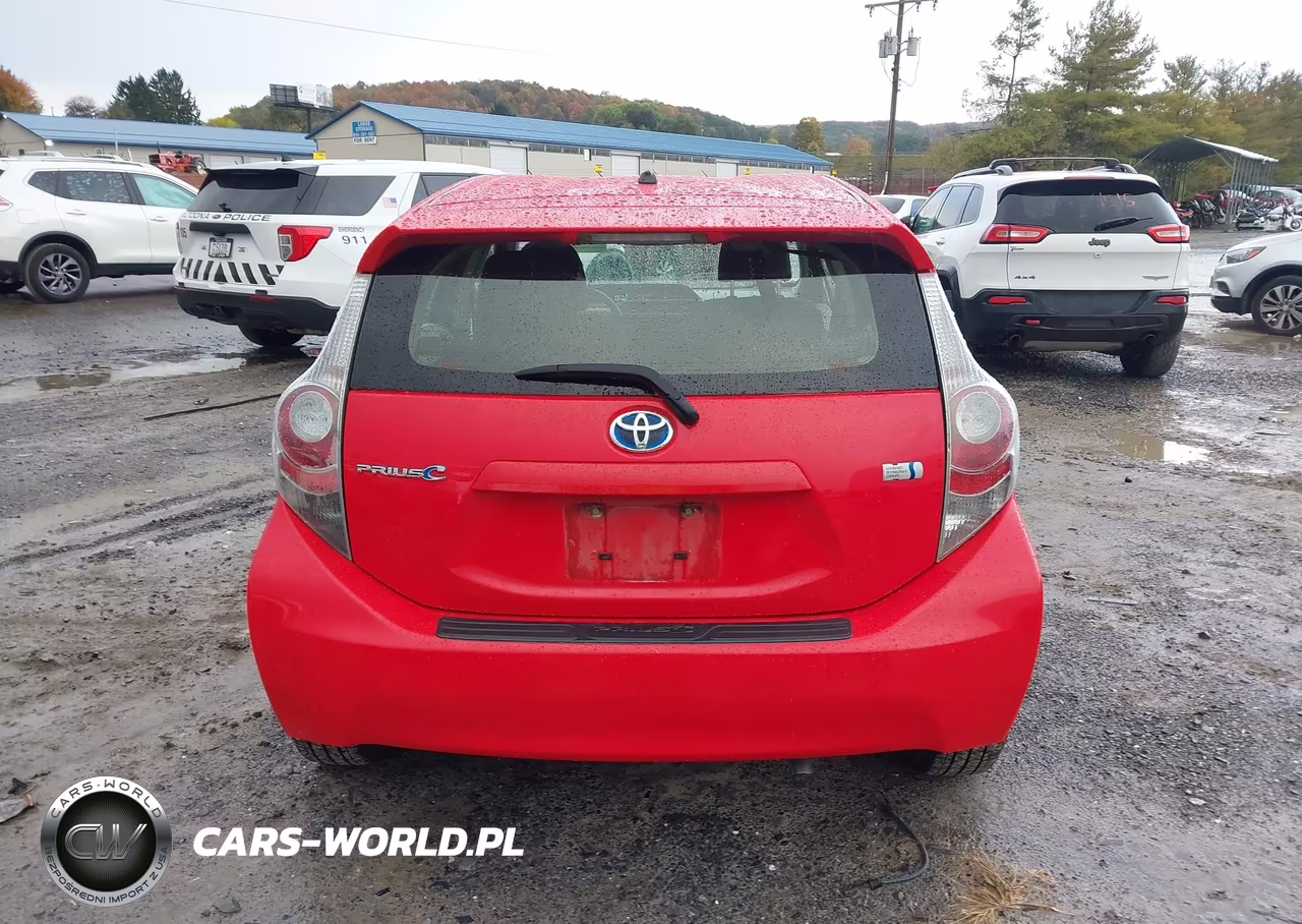 2014 Toyota Prius C Two VIN:JTDKDTB3XE1566738 - 16