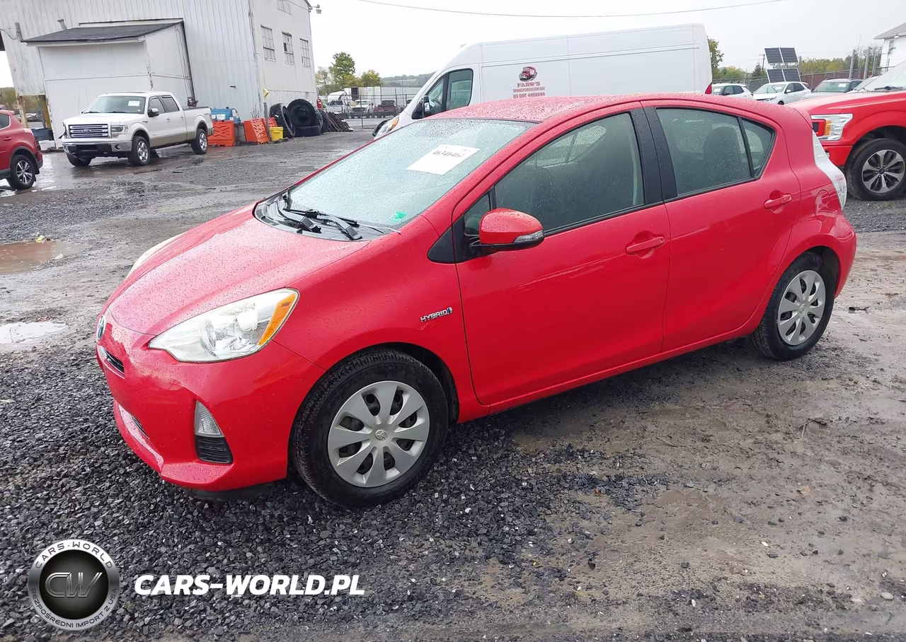 2014 Toyota Prius C Two VIN:JTDKDTB3XE1566738 - 2