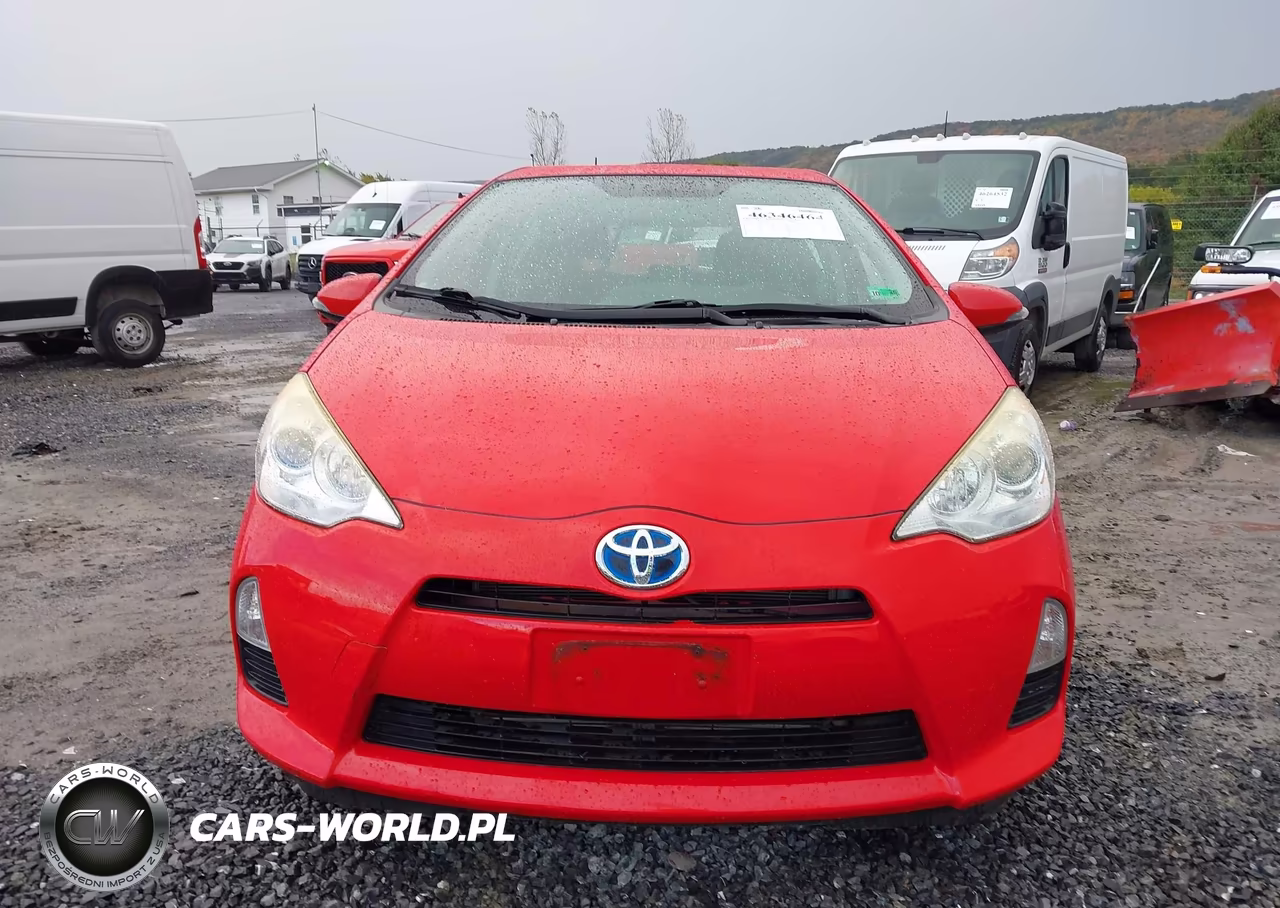 2014 Toyota Prius C Two VIN:JTDKDTB3XE1566738 - 6