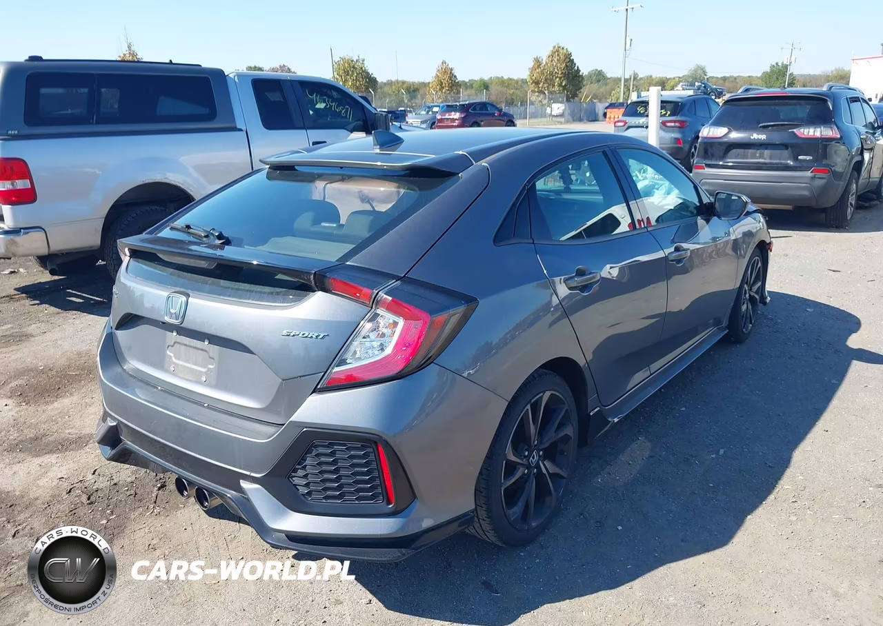 2018 Honda Civic Sport VIN:SHHFK7H46JU221169 - 4