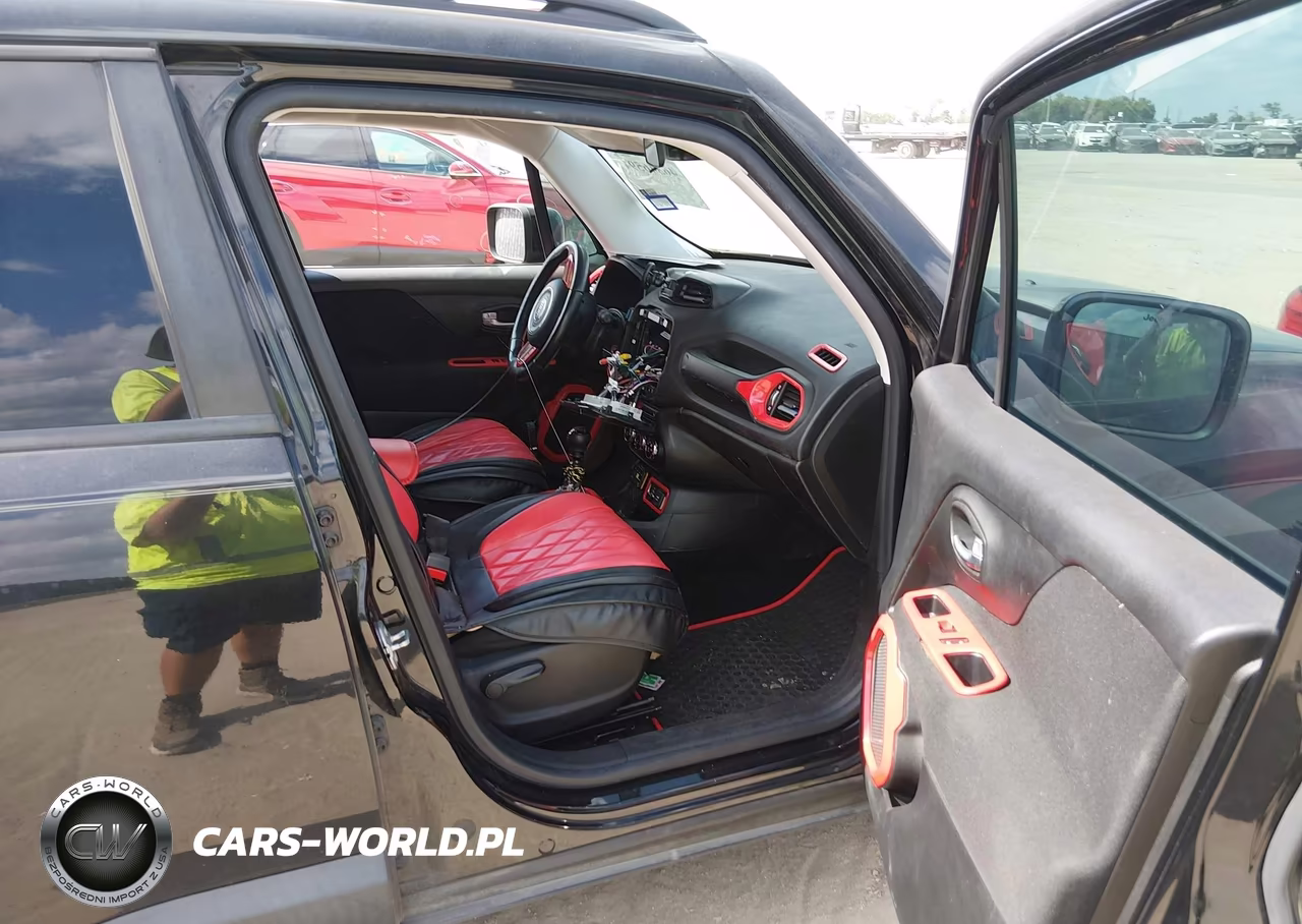 2015 Jeep Renegade Latitude VIN:ZACCJABH6FPB94362 - 5
