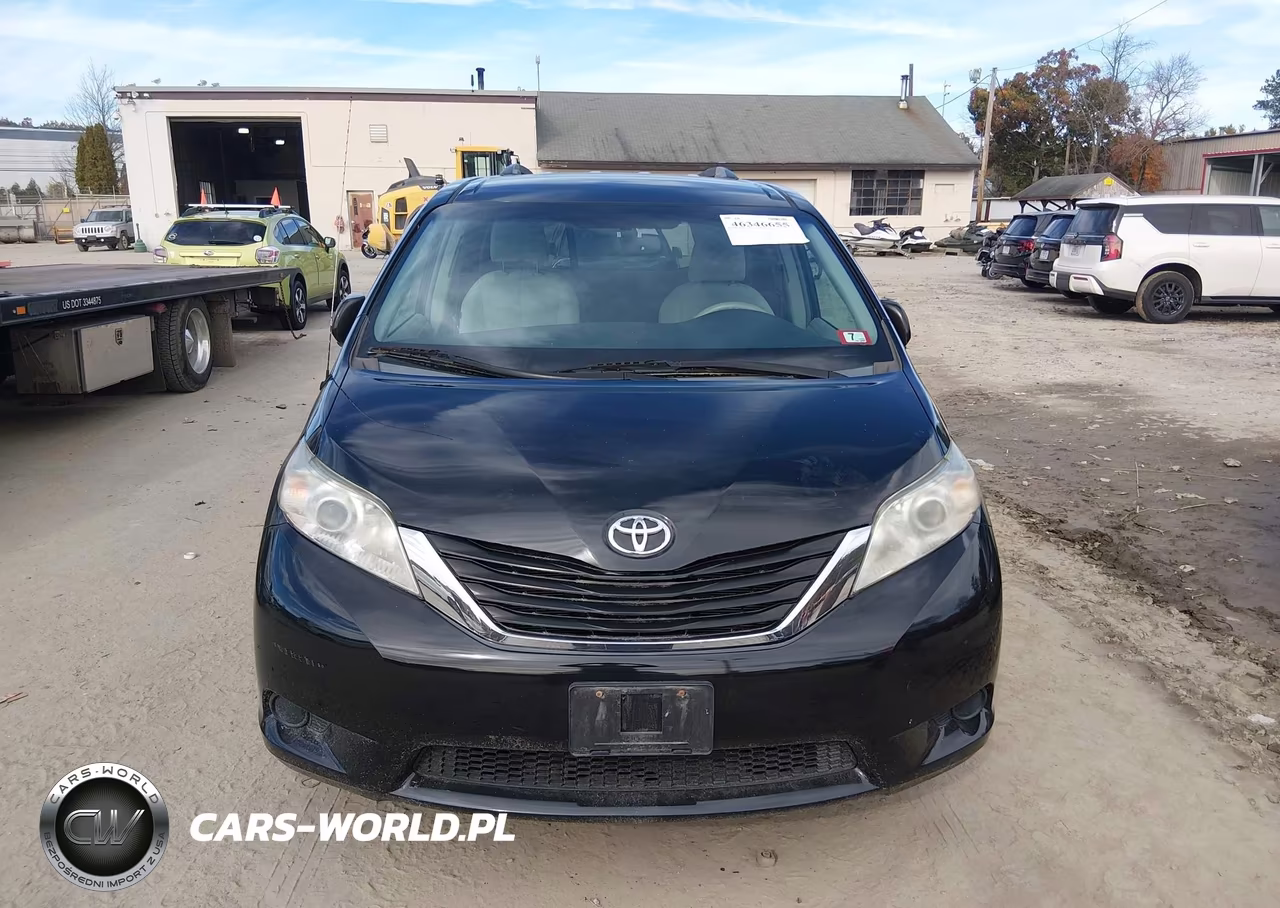 2012 Toyota Sienna VIN:5TDKK3DC8CS200988 - 12