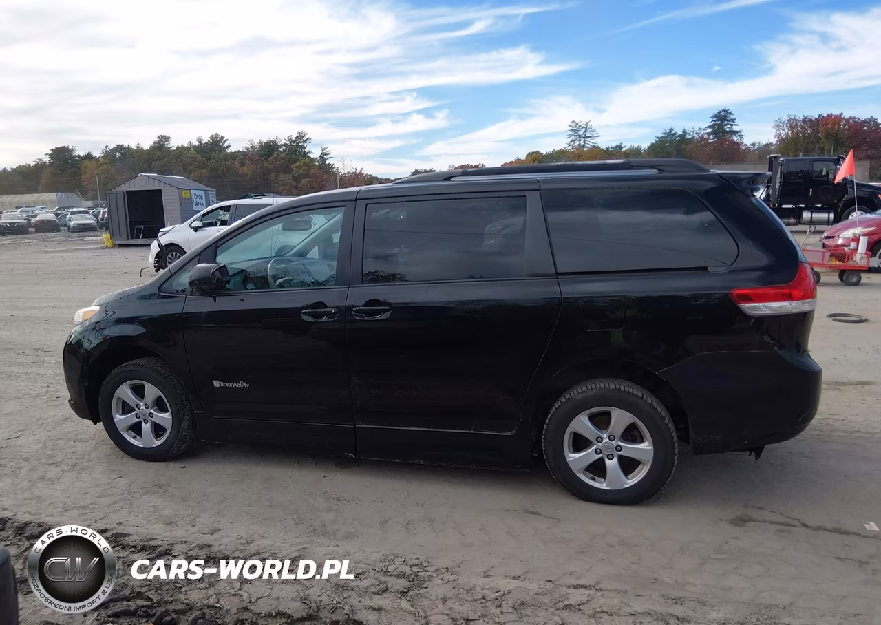 2012 Toyota Sienna VIN:5TDKK3DC8CS200988 - 14