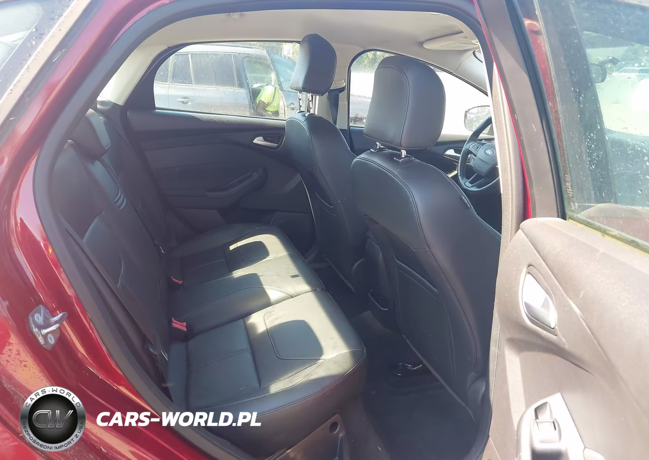 2015 Ford Focus Se VIN:1FADP3F28FL253183 - 8