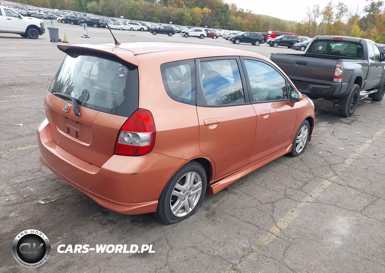 2008 Honda Fit Sport VIN:JHMGD38668S067276 - 4