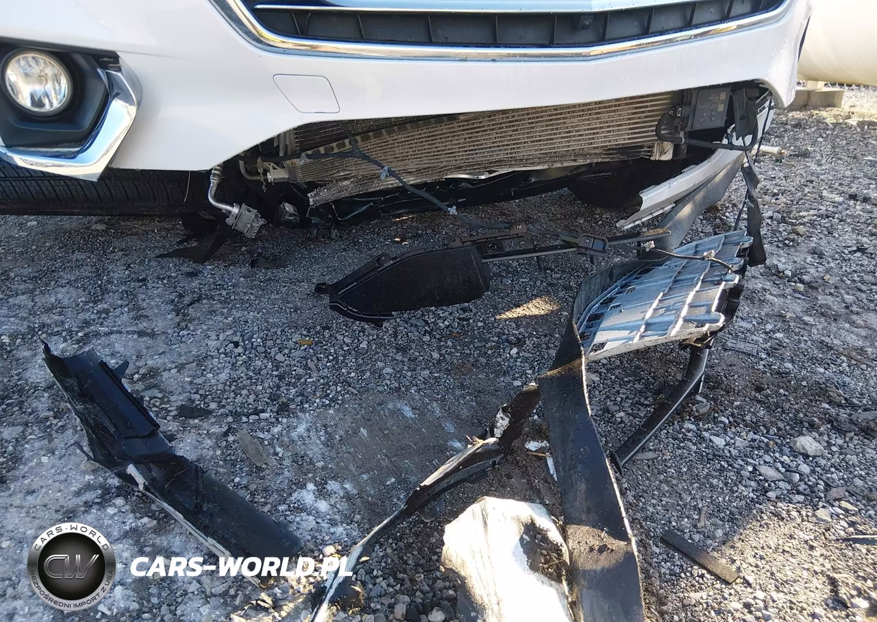 2018 Chevrolet Traverse High Country VIN:1GNEVKKW6JJ165915 - 18