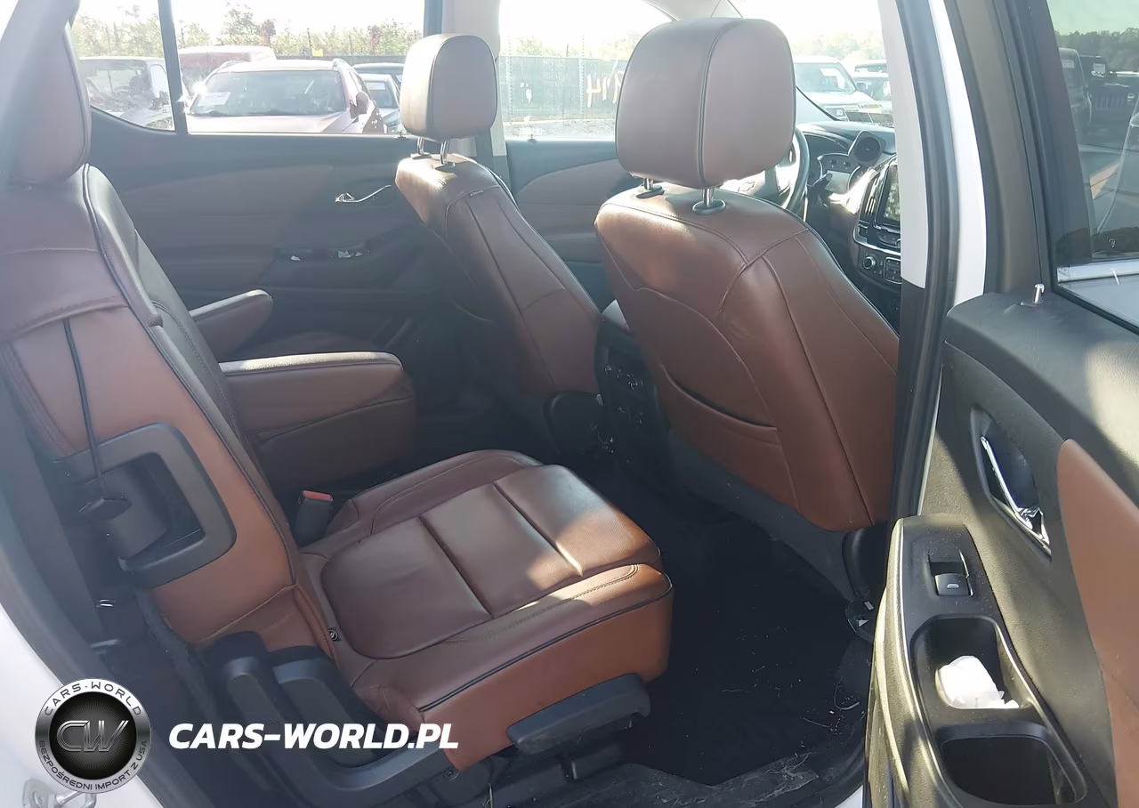 2018 Chevrolet Traverse High Country VIN:1GNEVKKW6JJ165915 - 8