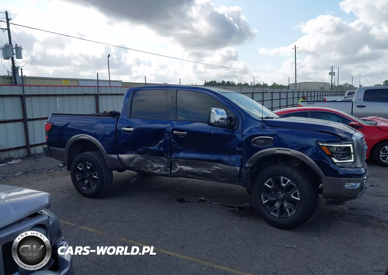 2017 Nissan Titan Platinum Reserve VIN:1N6AA1E57HN517237 - 13