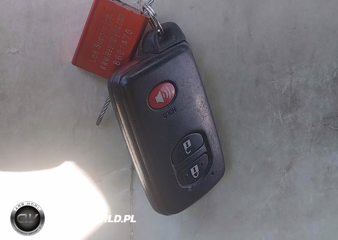 2011 Toyota Prius Two VIN:JTDKN3DU1B0280295 - 11