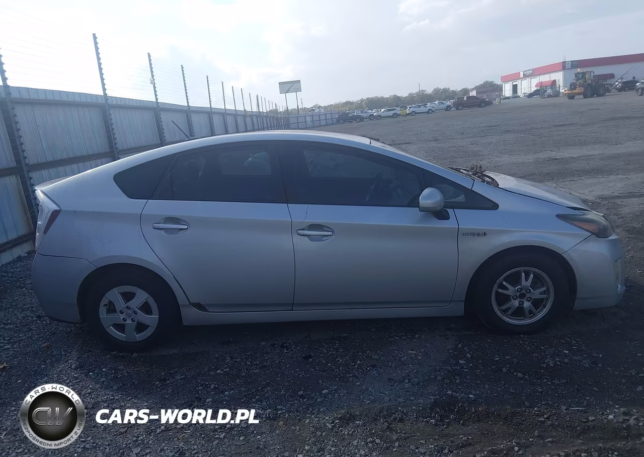 2011 Toyota Prius Two VIN:JTDKN3DU1B0280295 - 14