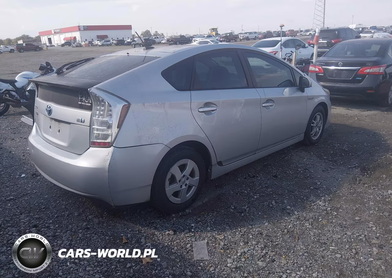 2011 Toyota Prius Two VIN:JTDKN3DU1B0280295 - 4