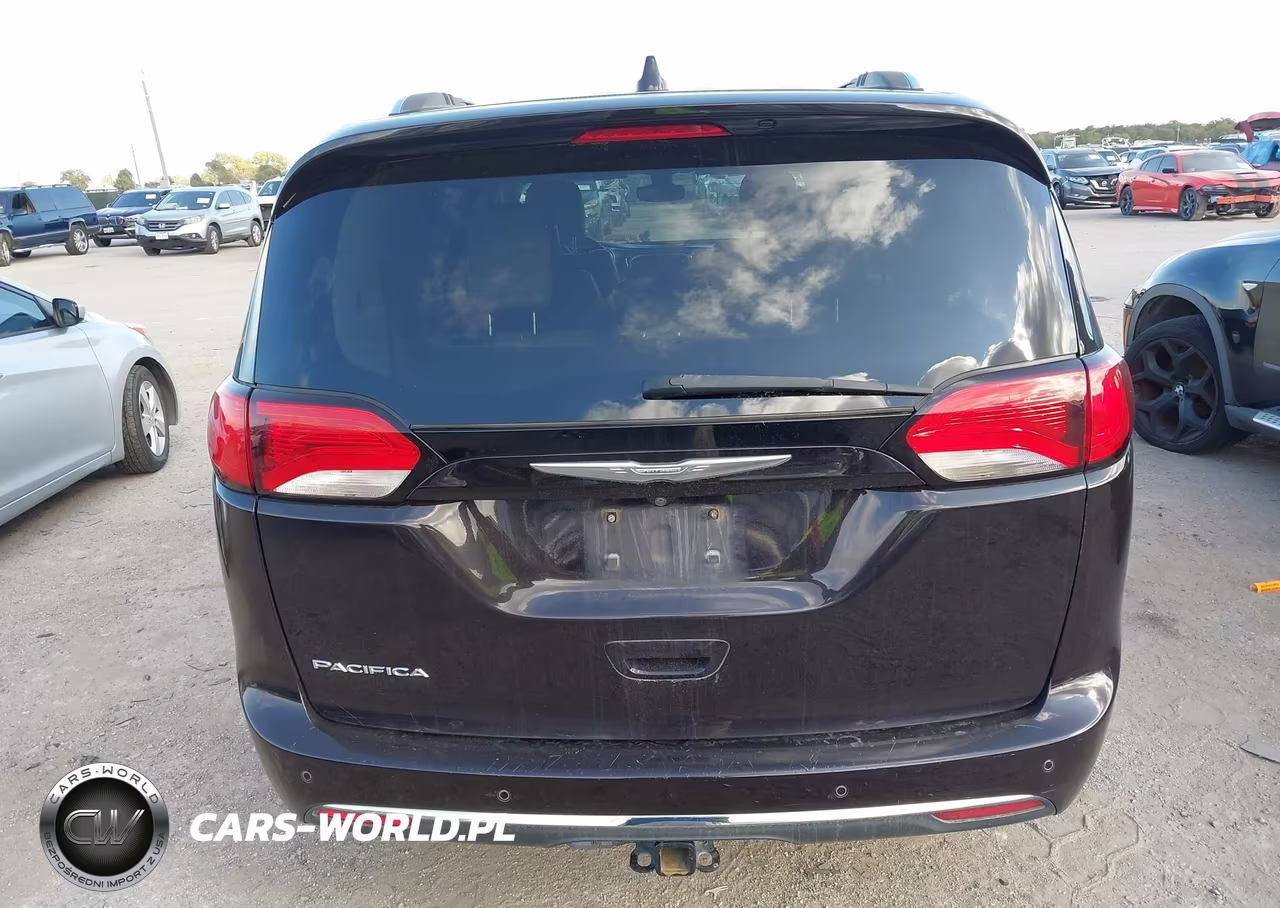 2017 Chrysler Pacifica VIN:2C4RC1EG6HR608486 - 16