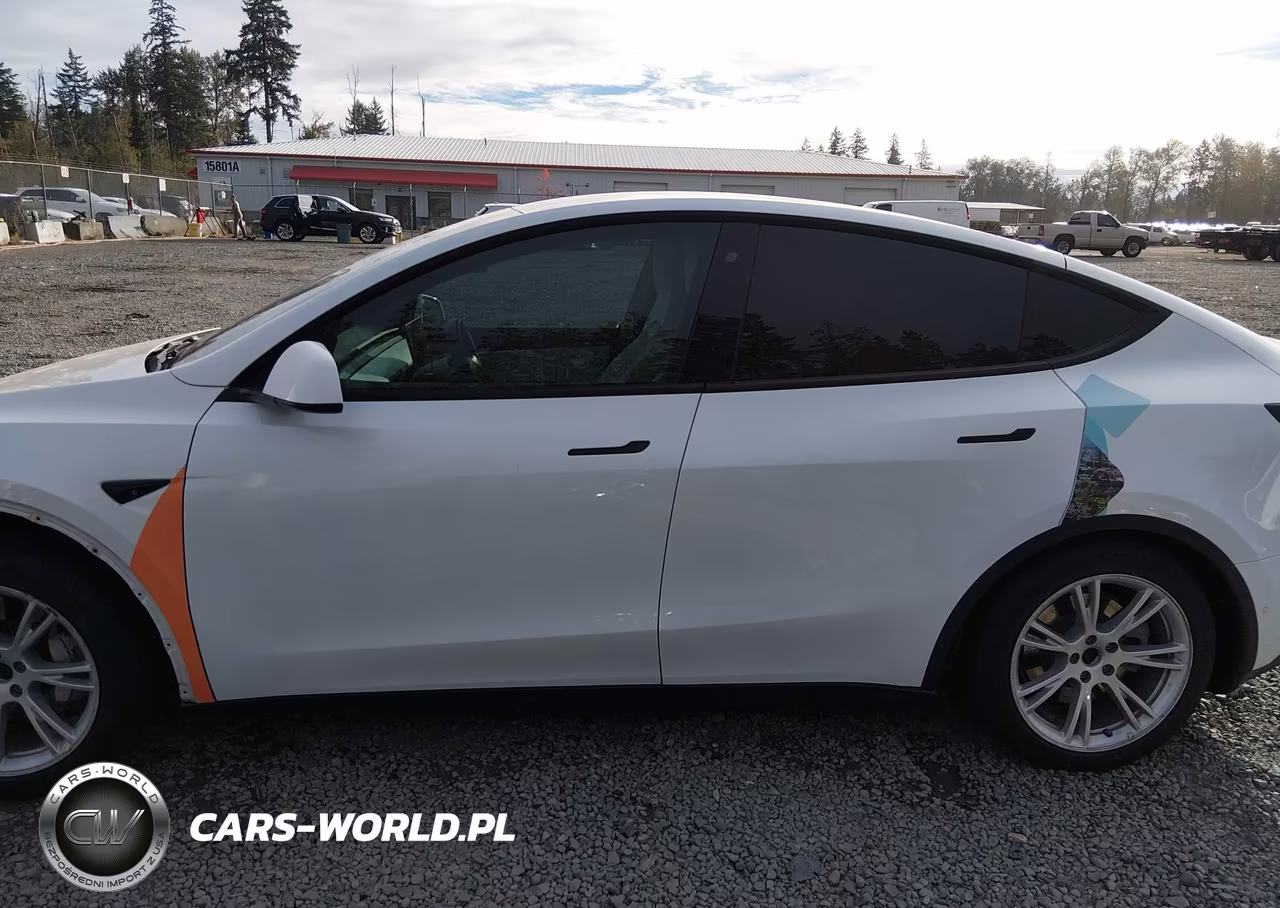 2020 Tesla Model Y Long Range Dual Motor All-Wheel Drive VIN:5YJYGDEE7LF027695 - 15
