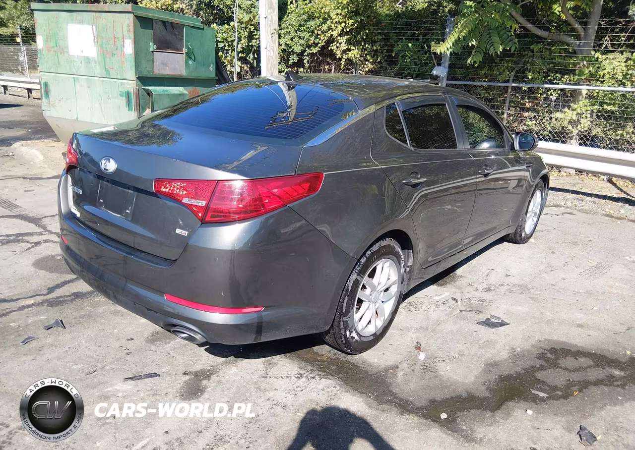 2013 Kia Optima Lx VIN:5XXGM4A74DG253865 - 4