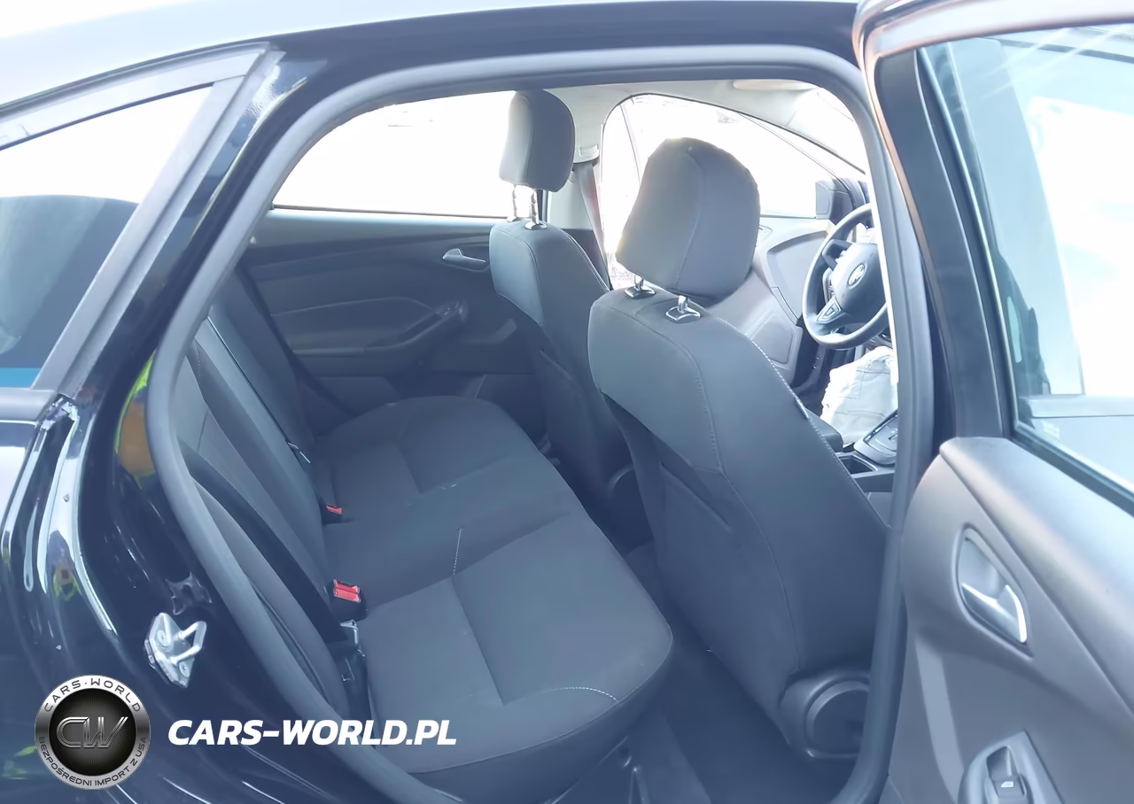 2017 Ford Focus Se VIN:1FADP3FE5HL339855 - 8