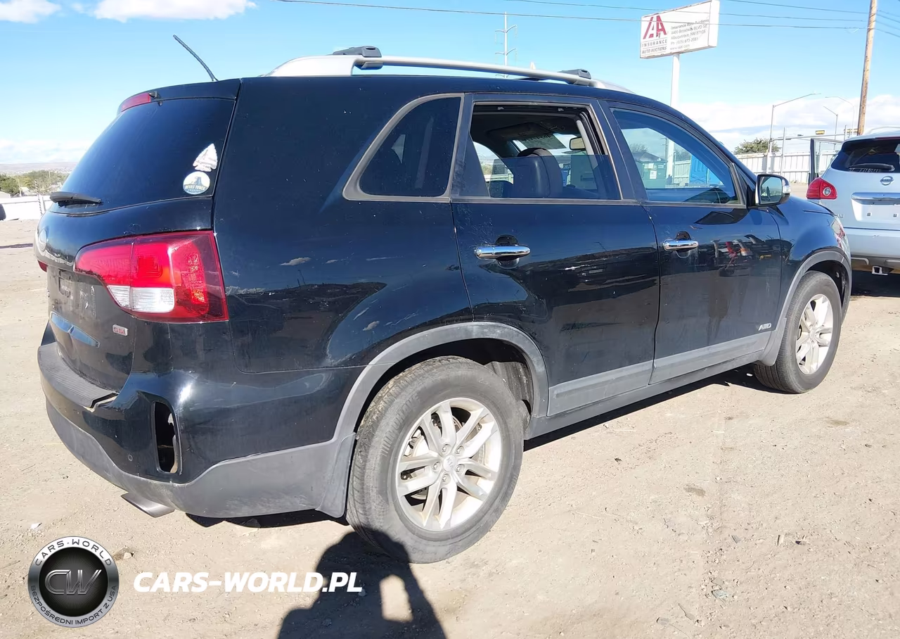 2014 Kia Sorento Lx V6 VIN:5XYKTDA76EG539226 - 4