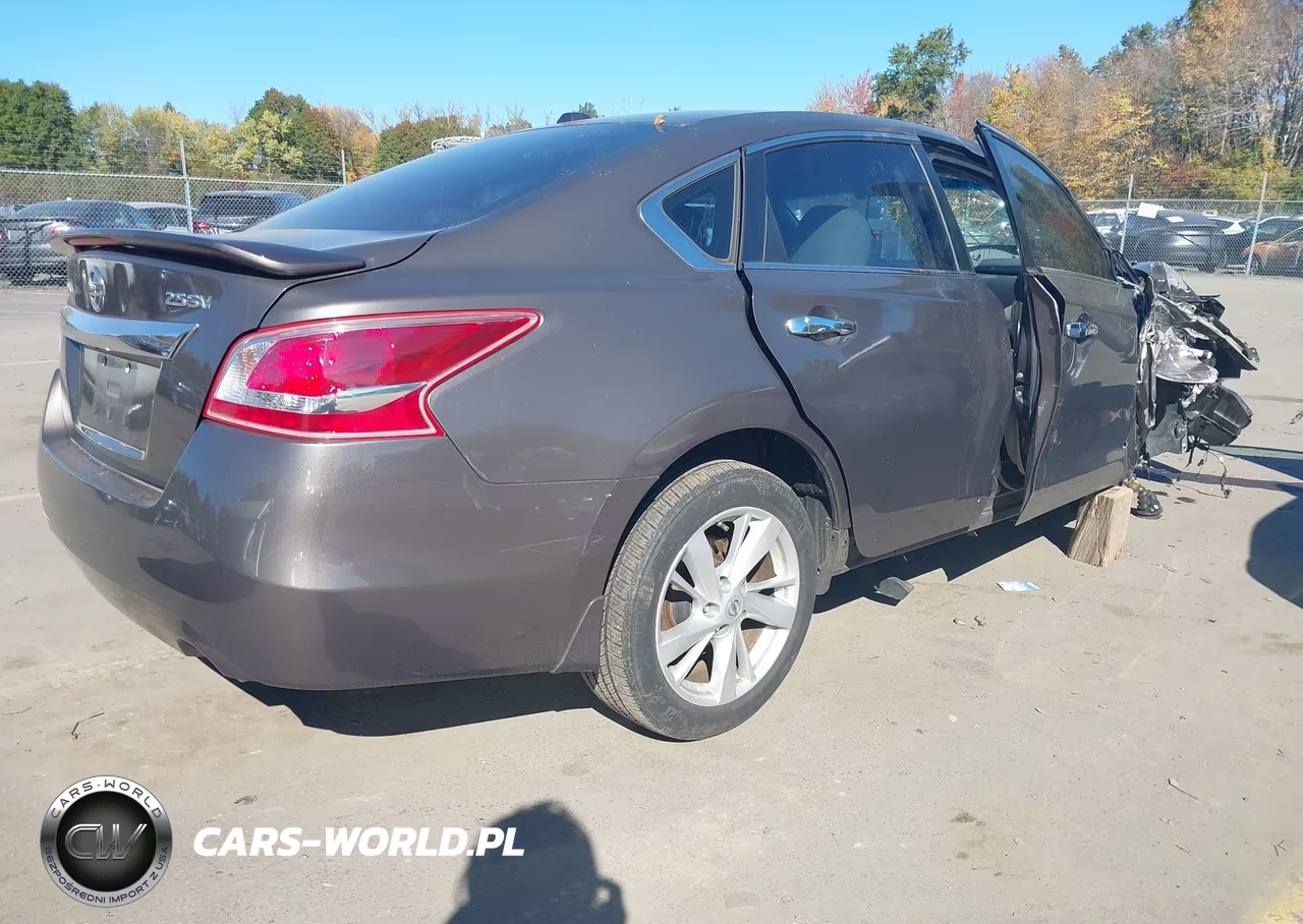2015 Nissan Altima 2.5 Sv VIN:1N4AL3APXFC116814 - 4