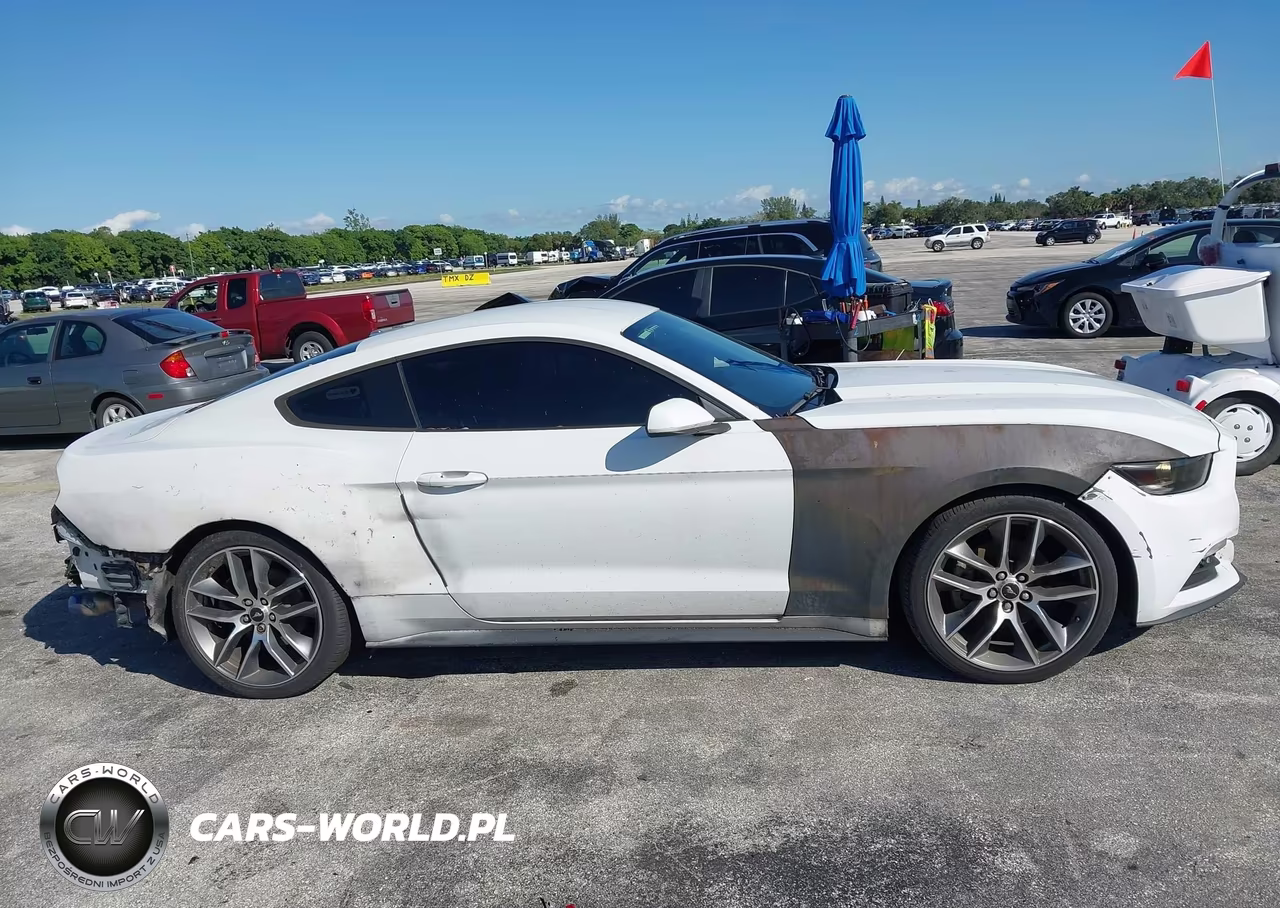 2017 Ford Mustang V6 VIN:1FA6P8AM1H5312211 - 13