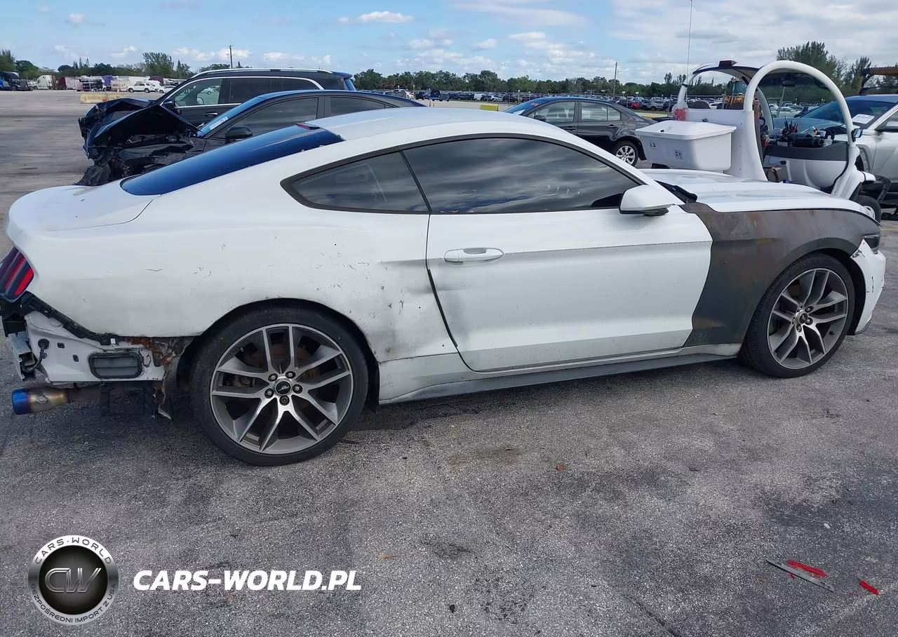 2017 Ford Mustang V6 VIN:1FA6P8AM1H5312211 - 6