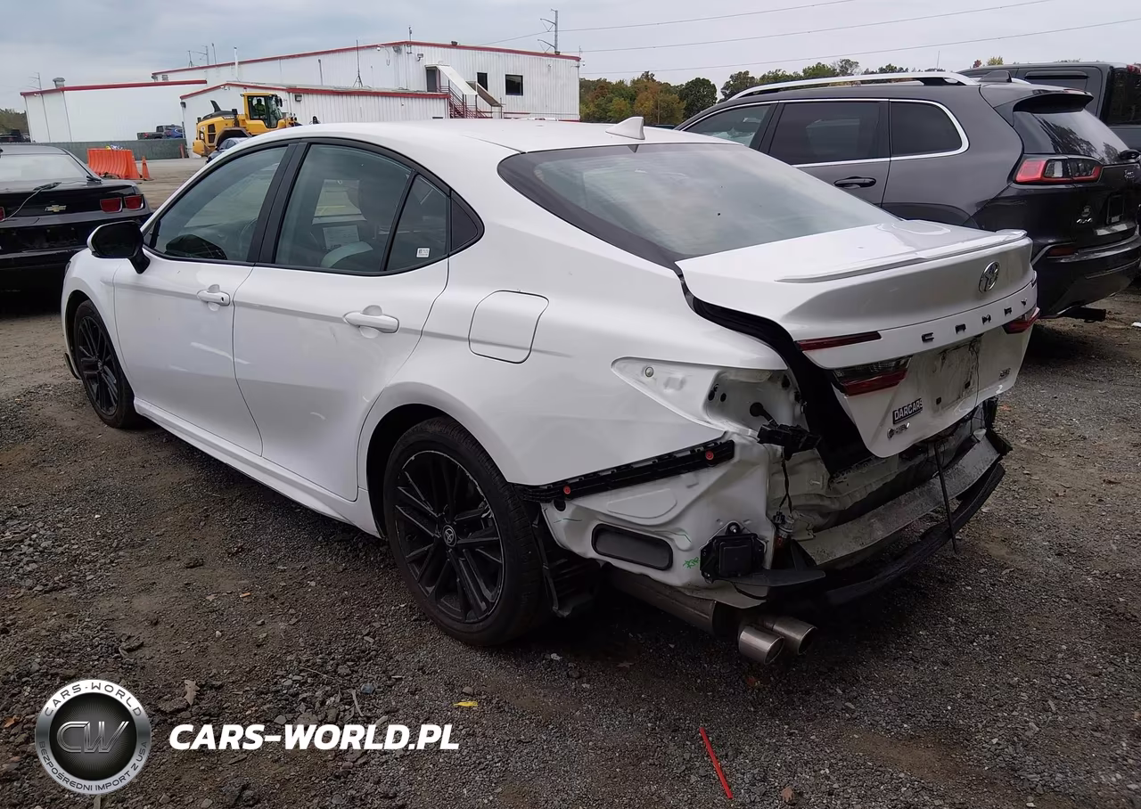 2025 Toyota Camry Se VIN:4T1DAACKXSU173839 - 3