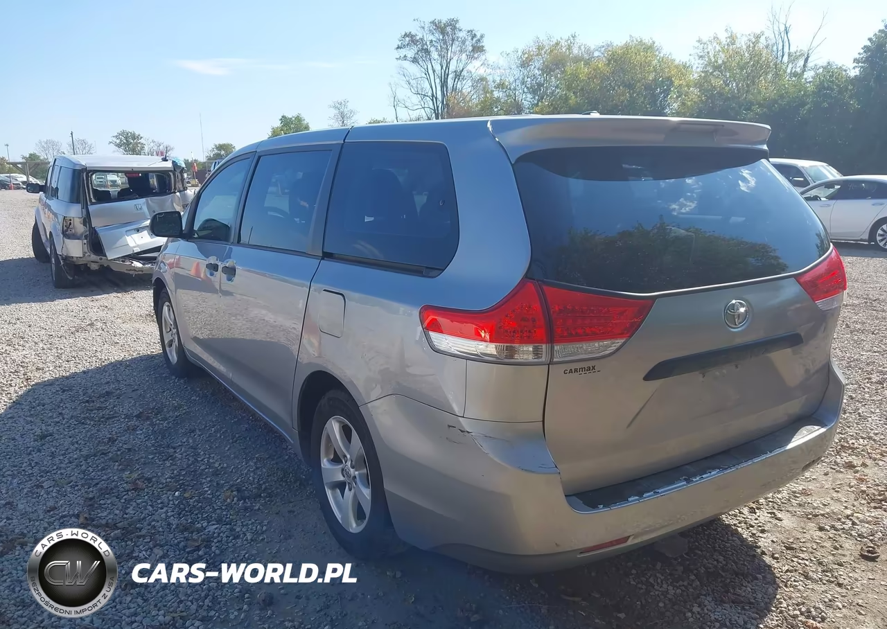 2012 Toyota Sienna Base V6 7 Passenger VIN:5TDZK3DC8CS258856 - 3