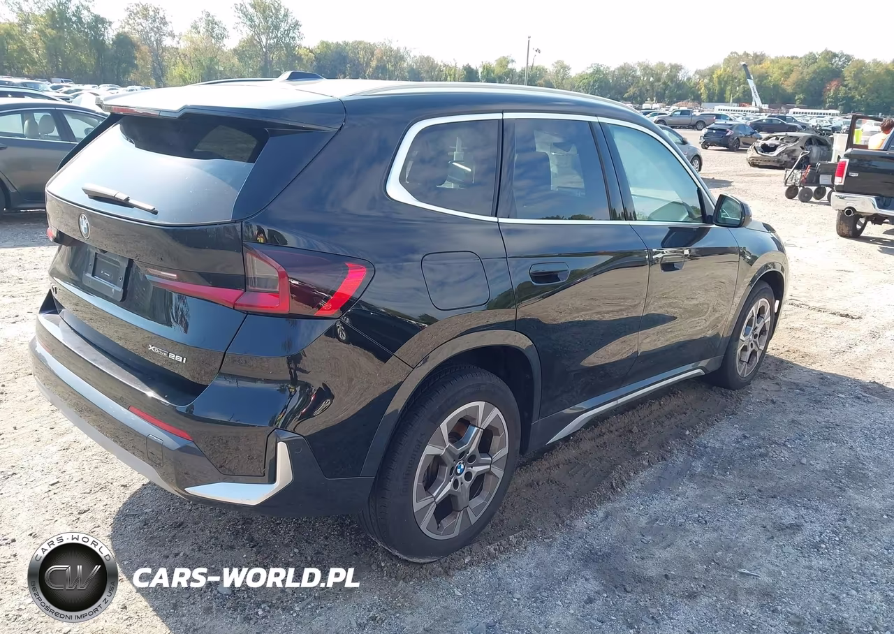2025 BMW X1 xDrive28I VIN:WBX73EF09S5208042 - 4