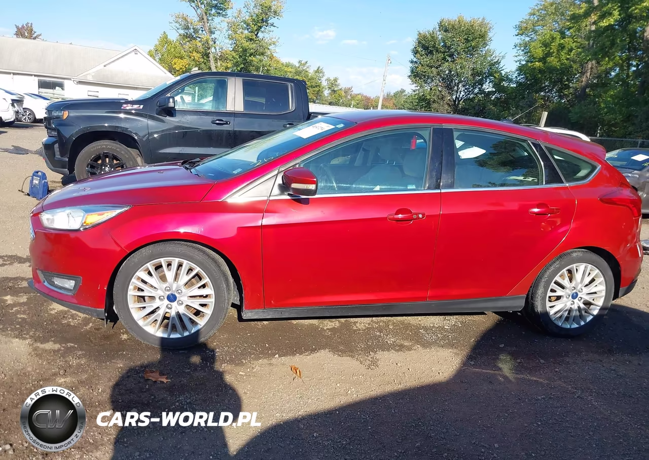 2016 Ford Focus Titanium VIN:1FADP3N20GL330504 - 14