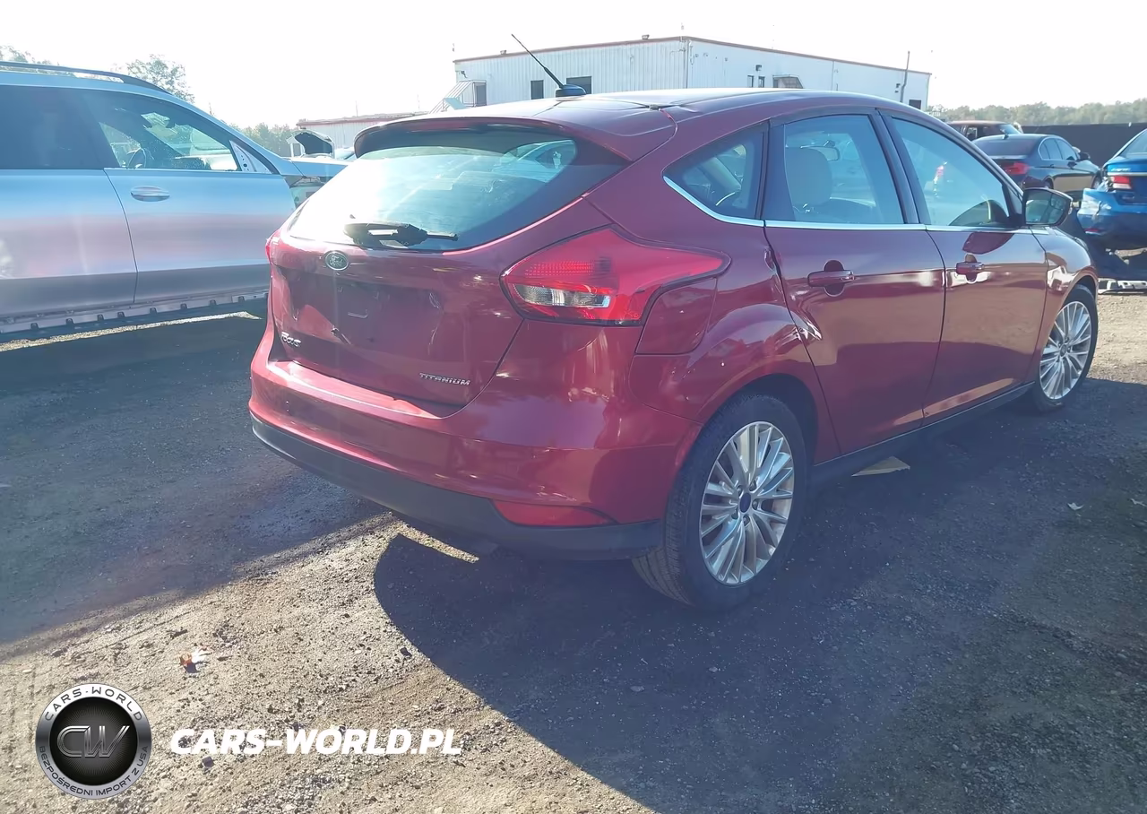 2016 Ford Focus Titanium VIN:1FADP3N20GL330504 - 4
