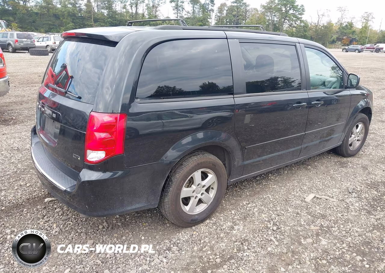 2013 Dodge Grand Caravan Sxt VIN:2C4RDGCG3DR582152 - 4
