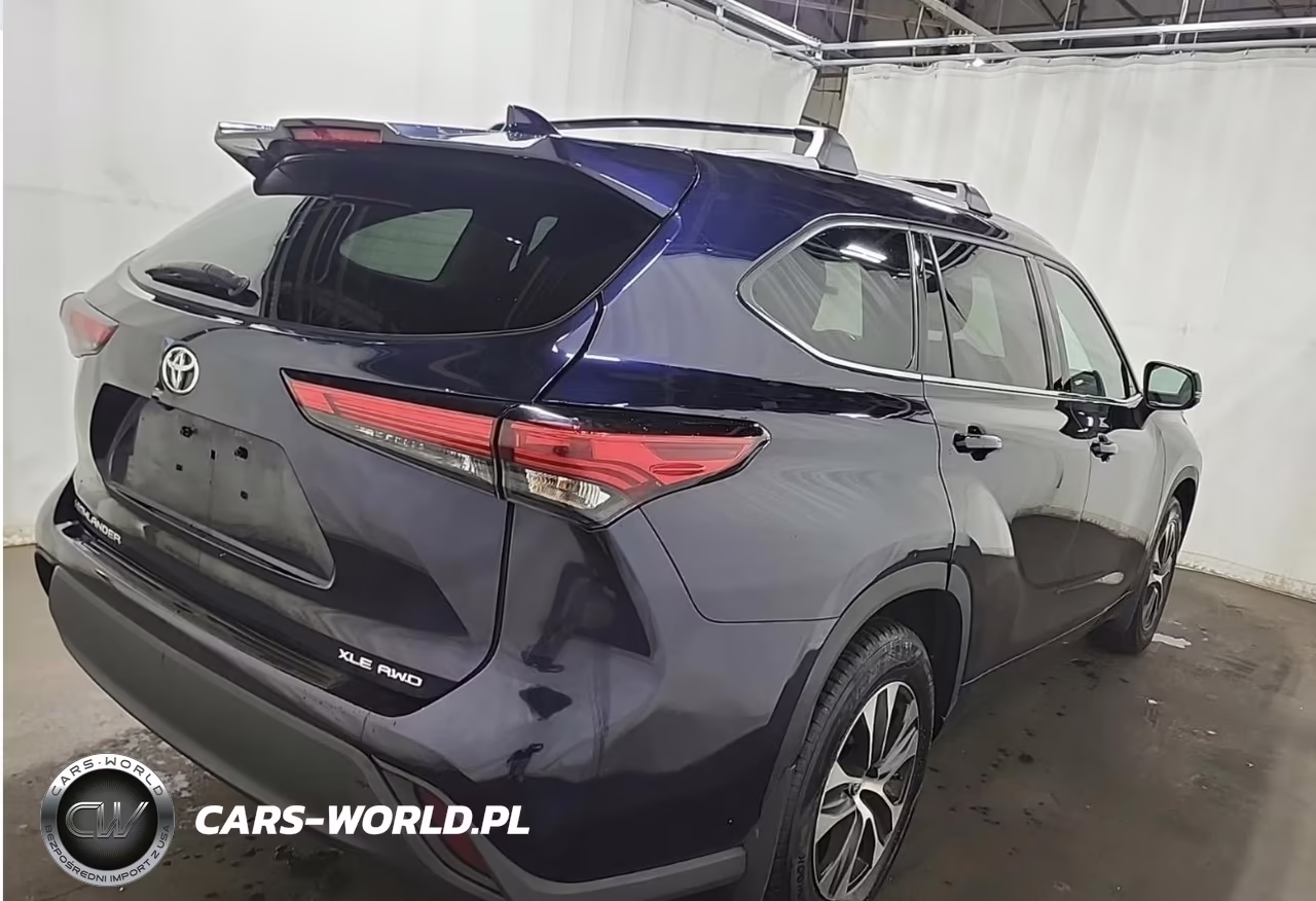 2022 Toyota Highlander Xle VIN:5TDGZRBHXNS564772 - 4