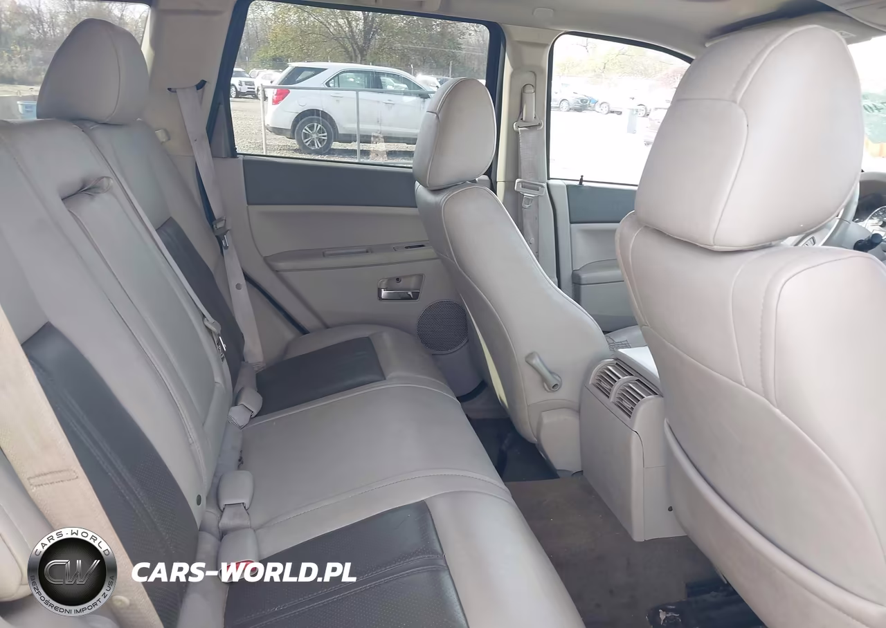 2007 Jeep Grand Cherokee Limited VIN:1J8HR582X7C523376 - 7