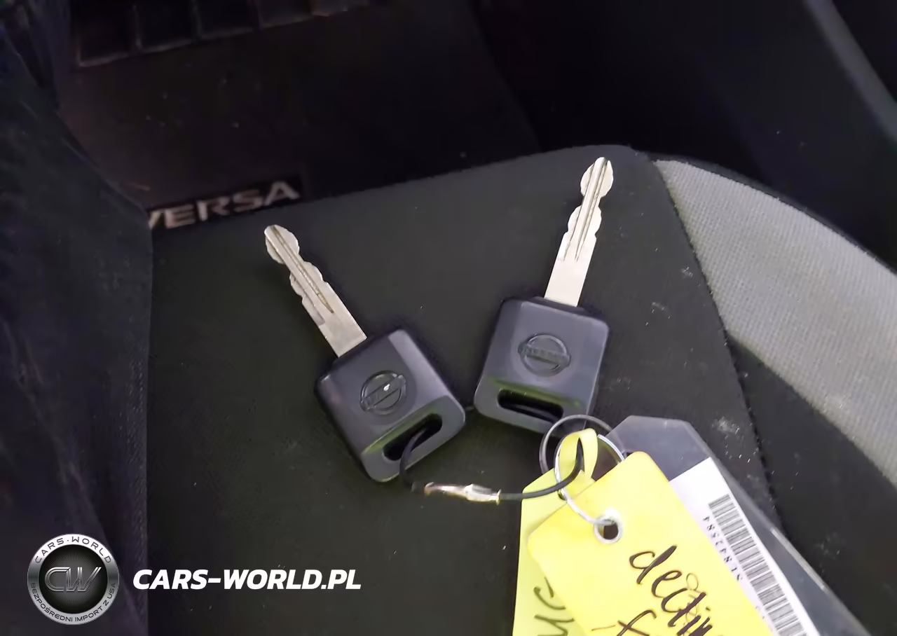 2025 Nissan Versa 1.6 S VIN:3N1CN8DV3SL842584 - 11