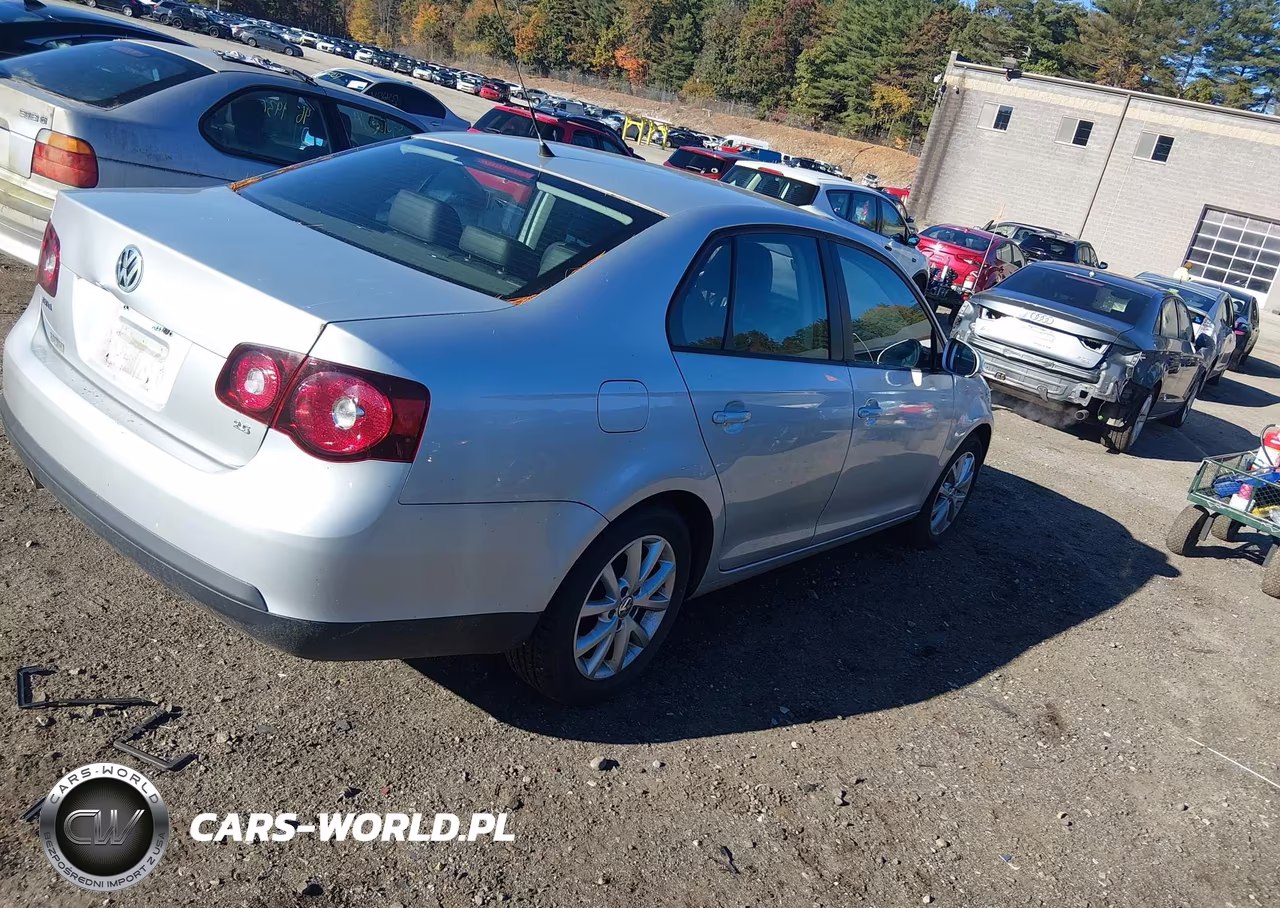 2010 Volkswagen Jetta Limited Edition VIN:3VWAZ7AJ9AM076550 - 4
