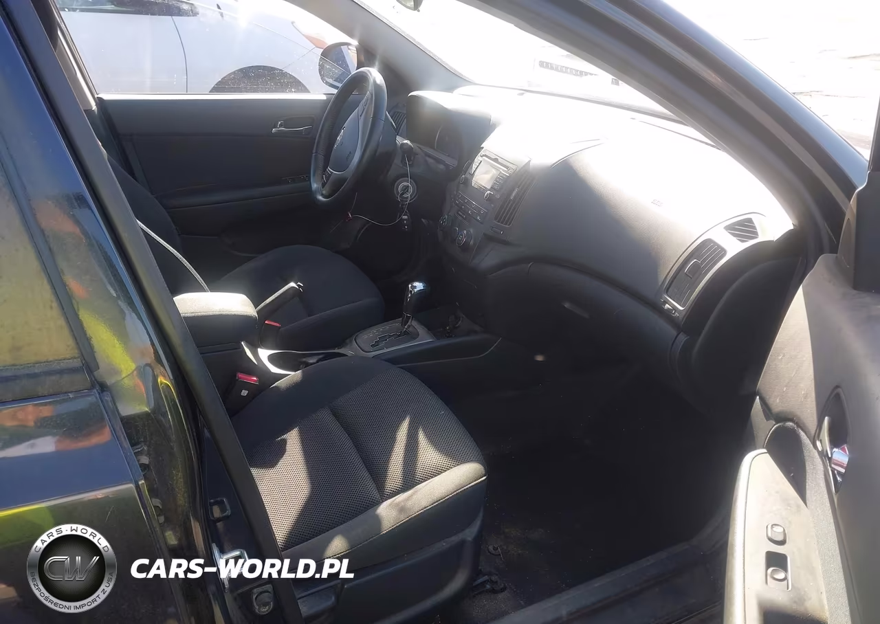 2009 Hyundai Elantra Touring VIN:KMHDC86E29U032332 - 5