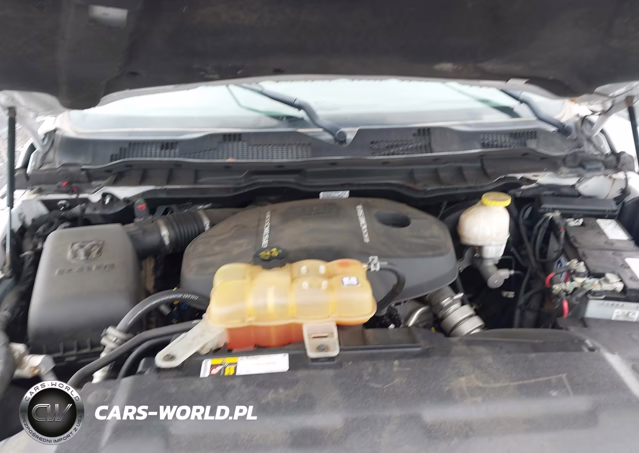 2018 Ram 1500 VIN:1C6RR6KM0JS278331 - 10