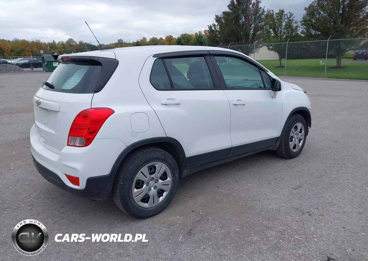 2018 Chevrolet Trax Ls VIN:KL7CJKSB5JB628417 - 4