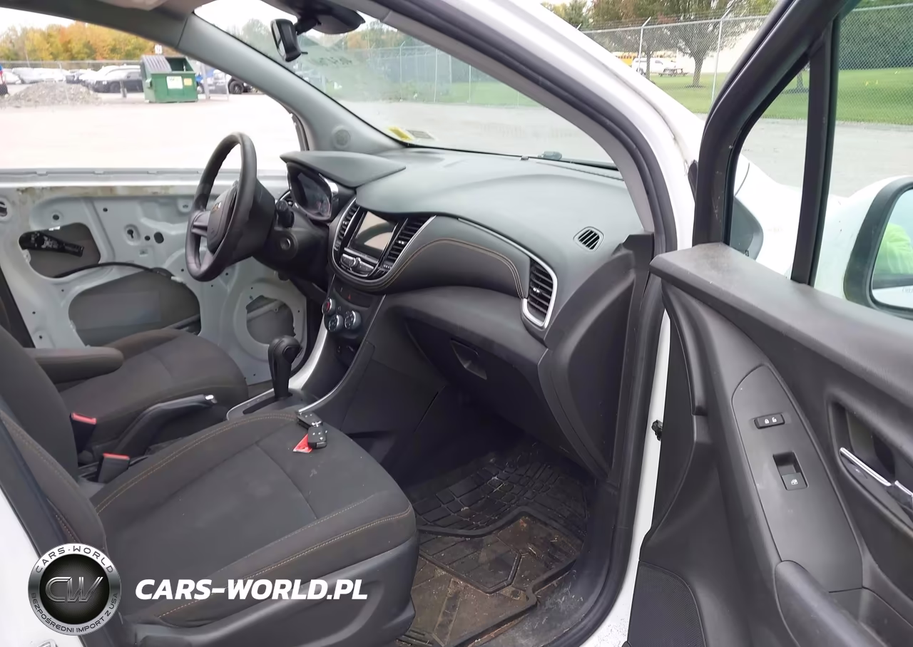 2018 Chevrolet Trax Ls VIN:KL7CJKSB5JB628417 - 5