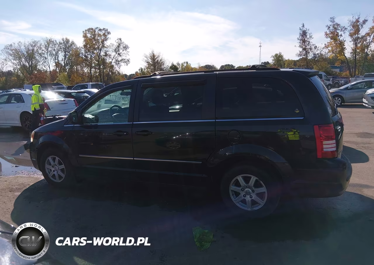 2010 Chrysler Town & Country Touring VIN:2A4RR5D1XAR494981 - 14