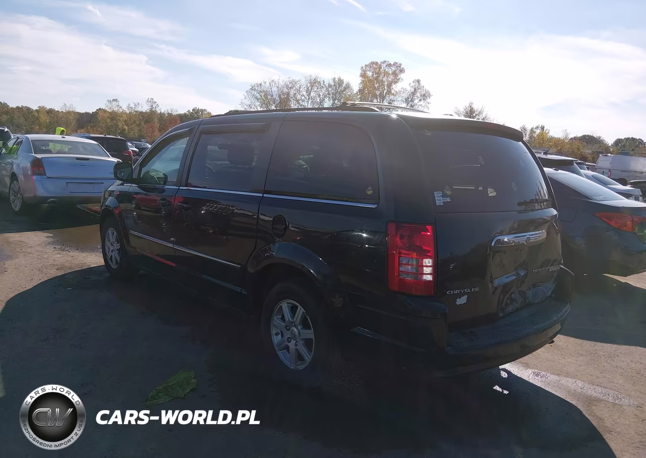 2010 Chrysler Town & Country Touring VIN:2A4RR5D1XAR494981 - 3