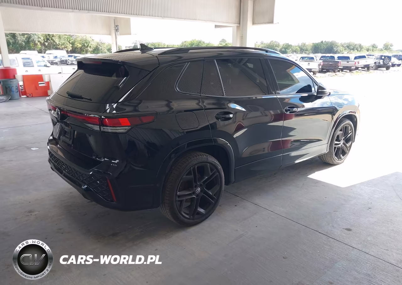 2026 Volkswagen Tiguan Se R-Line Black VIN:3VVHR7RM2TM001581 - 4