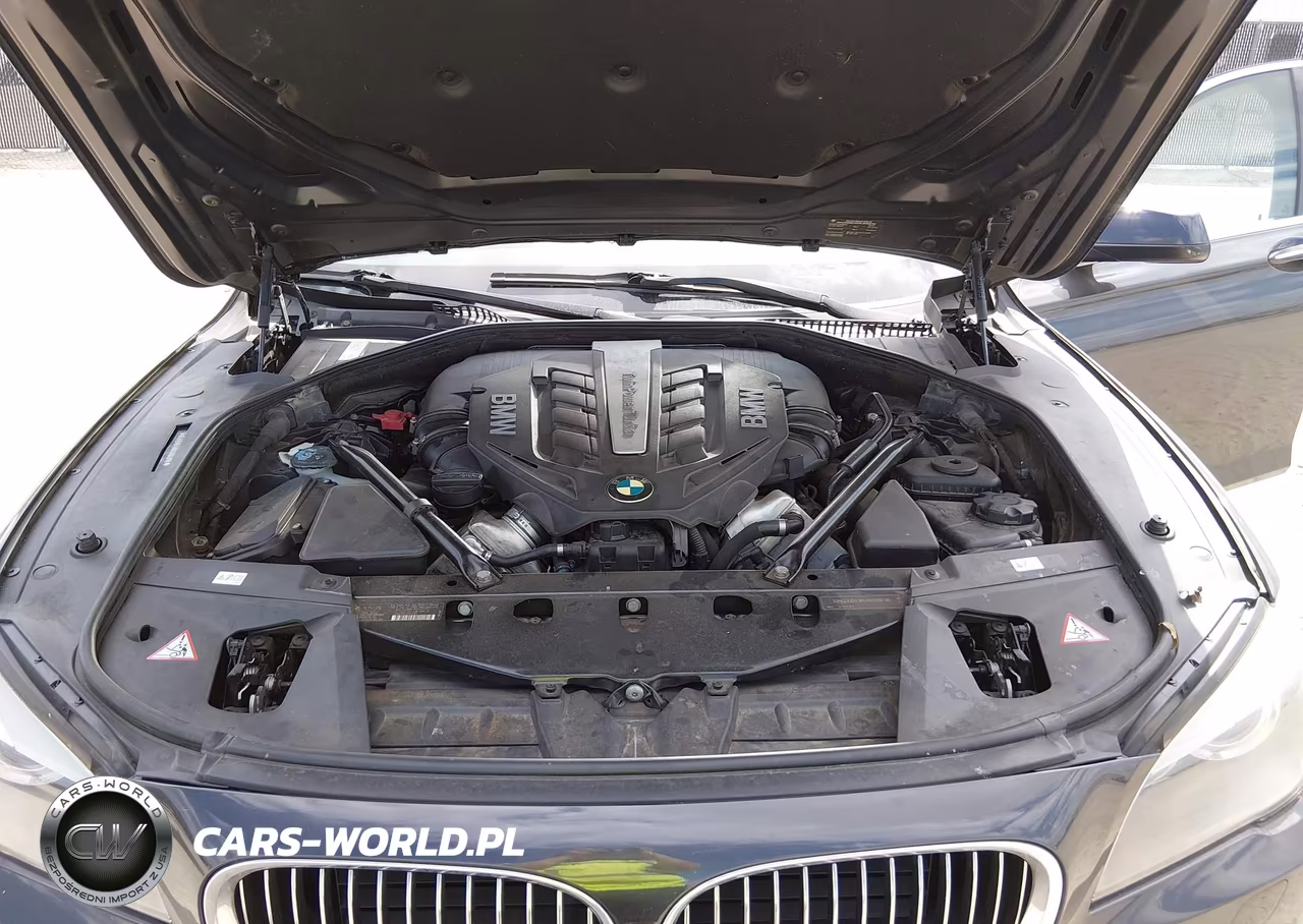 2012 BMW 750Li xDrive VIN:WBAKC8C58CC434818 - 10