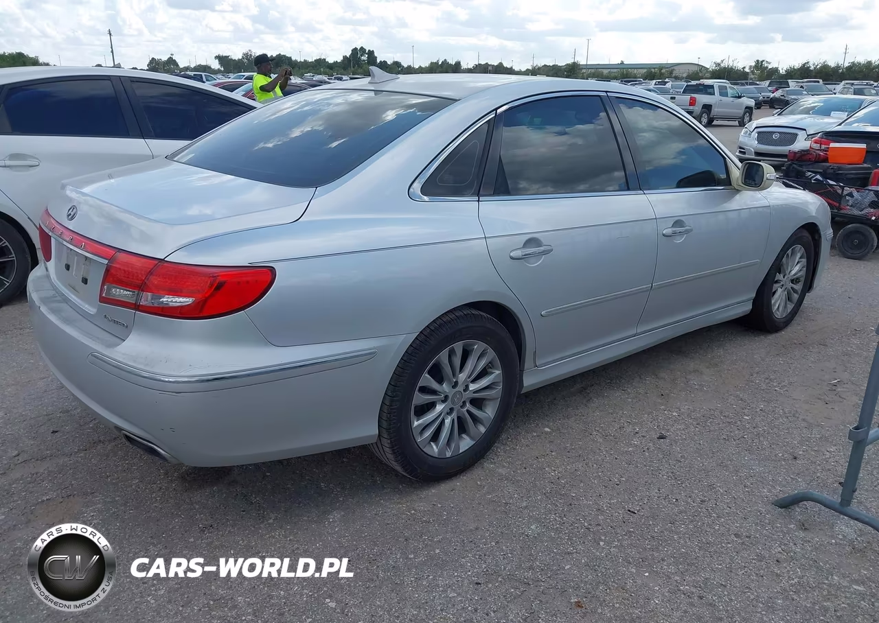 2011 Hyundai Azera Limited VIN:KMHFC4DF9BA535490 - 4