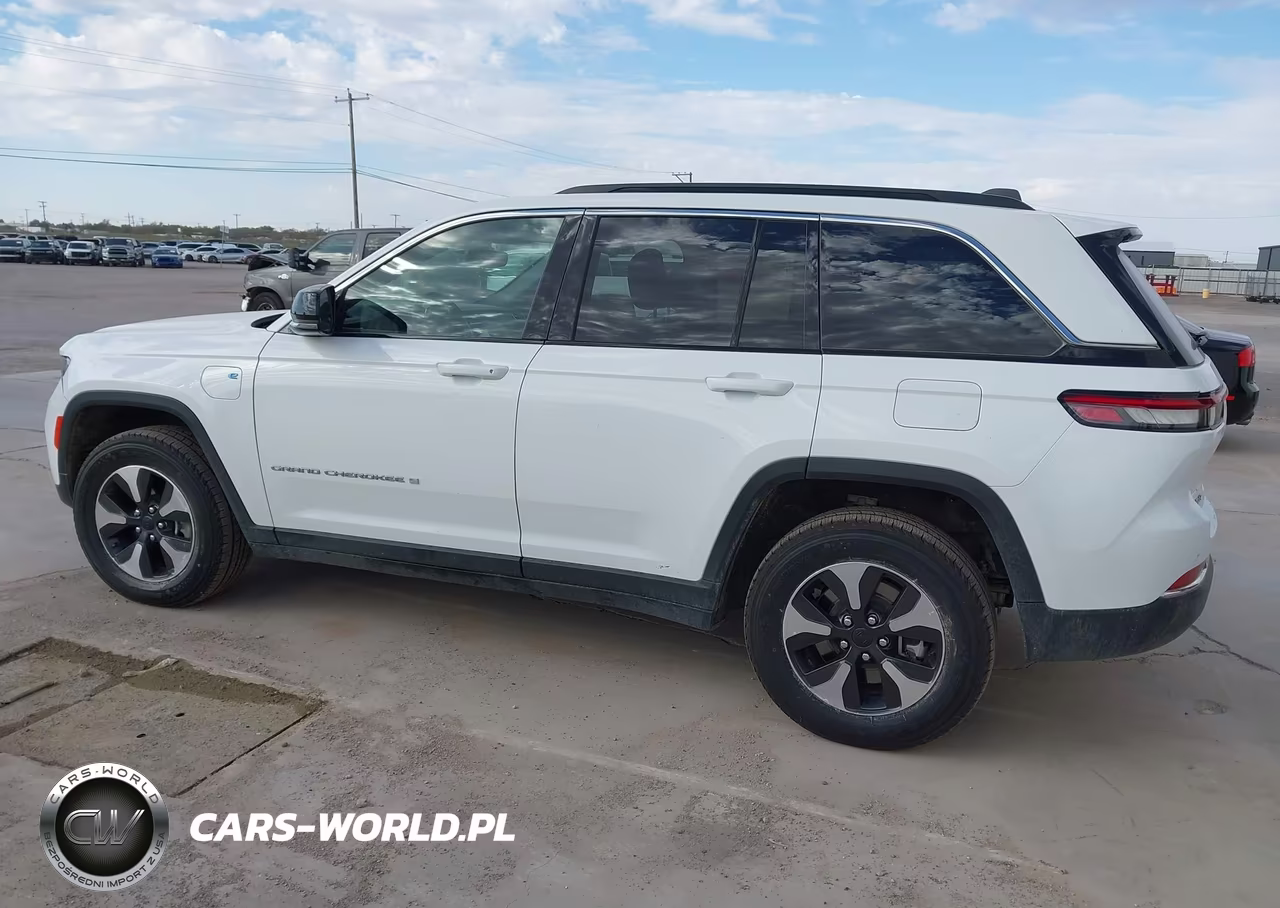 2024 Jeep Grand Cherokee 4Xe VIN:1C4RJYB66RC146032 - 14