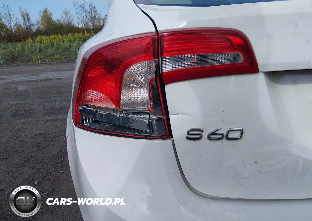 2013 Volvo S60 T5-T5 Platinum-T5 Premier-T5 Premier Plus VIN:YV1612FH2D2183731 - 6