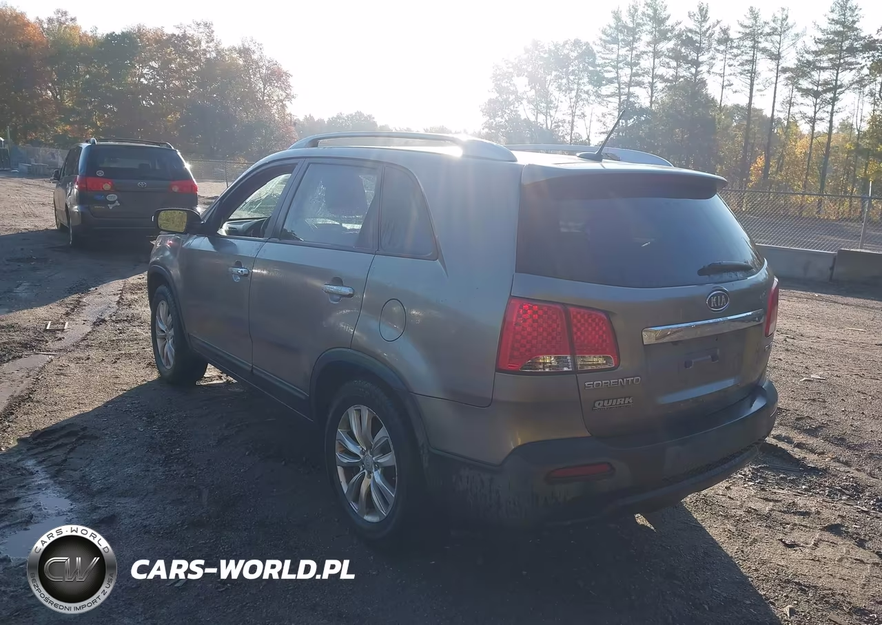 2011 Kia Sorento Ex V6 VIN:5XYKU4A24BG025050 - 3