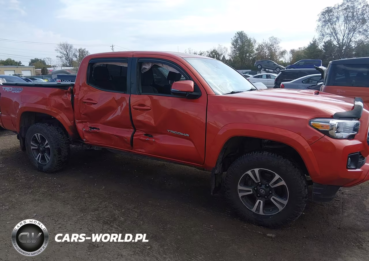 2018 Toyota Tacoma Trd Sport VIN:3TMCZ5ANXJM156023 - 13